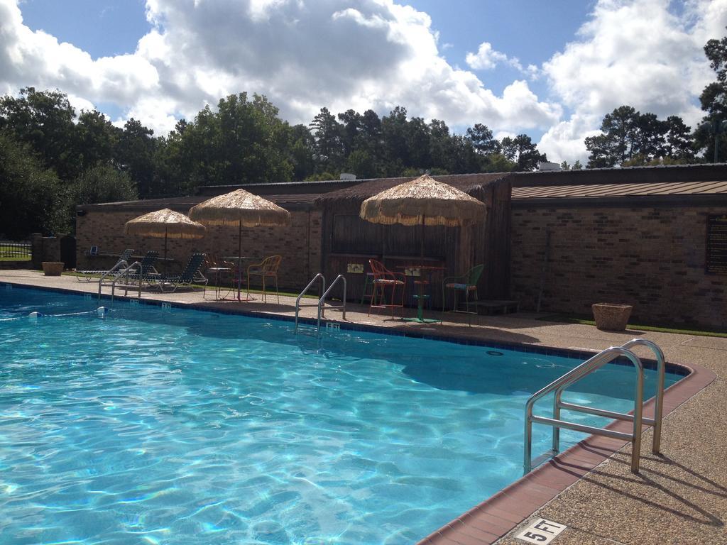 Crown Colony Villas Lufkin Extérieur photo
